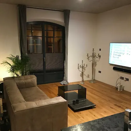 Loft Hafenstrasse דירה